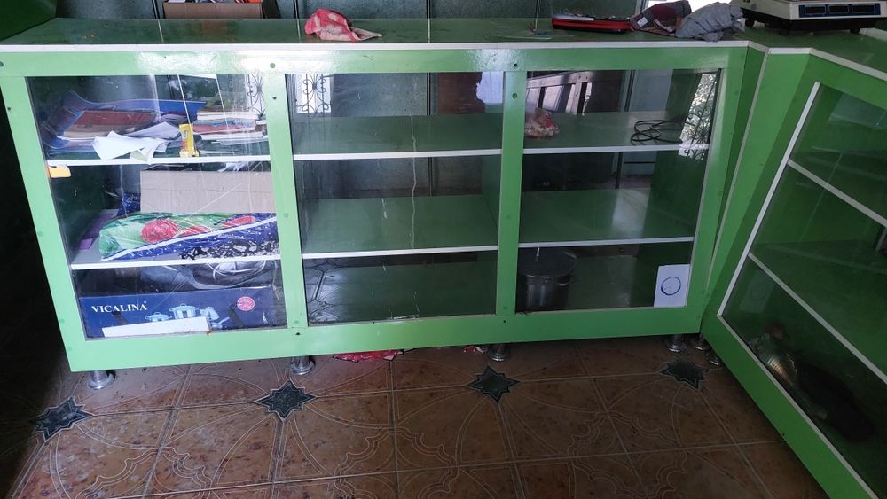 Магазинга мебел сотилади