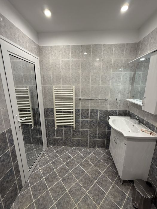 Дава се под наем Тристаен апартамент в София, Хладилника - 110 кв.м за 841.5 € - Снимка #15