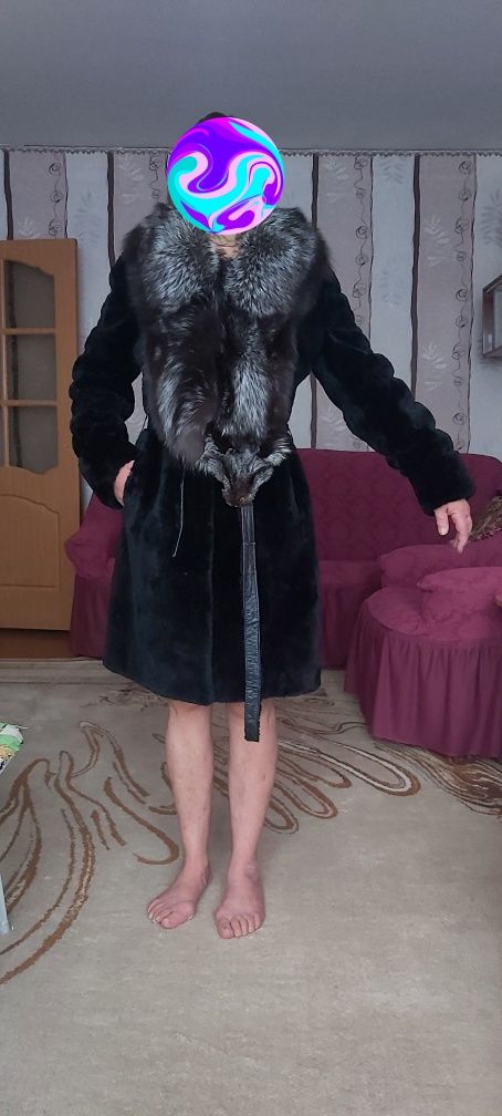 Продам шубу мутон, песец