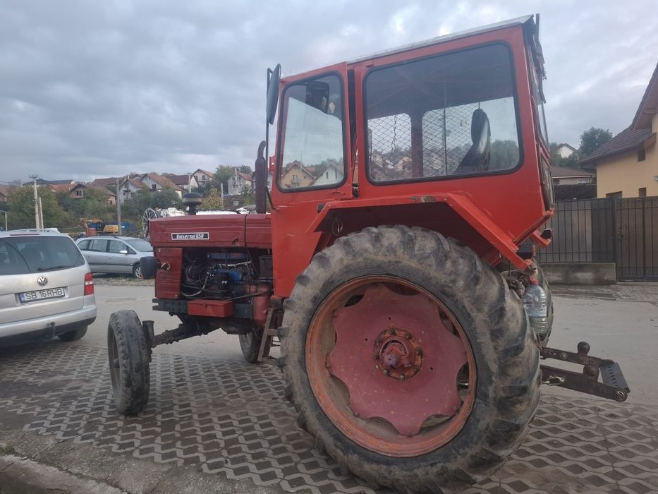 Vând tractor 650