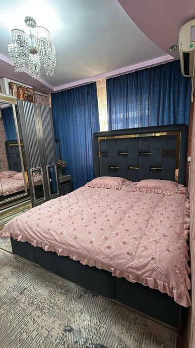 Спалний мебель и стол стуллар сотилади