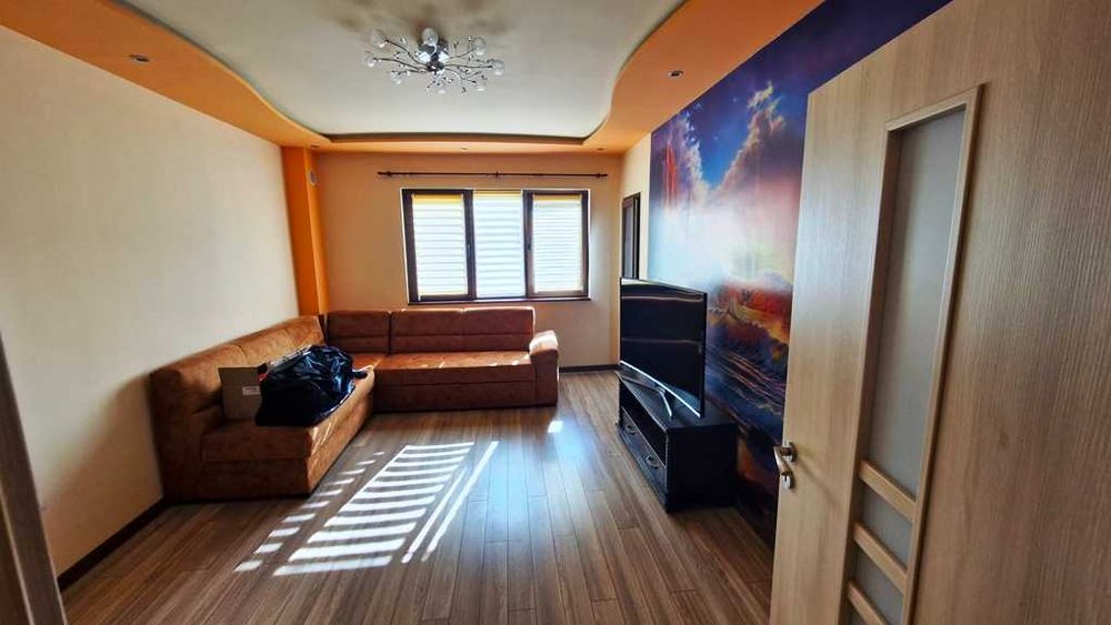 Продавам  отлично обзаведен  тристаен апартамент Левски Г