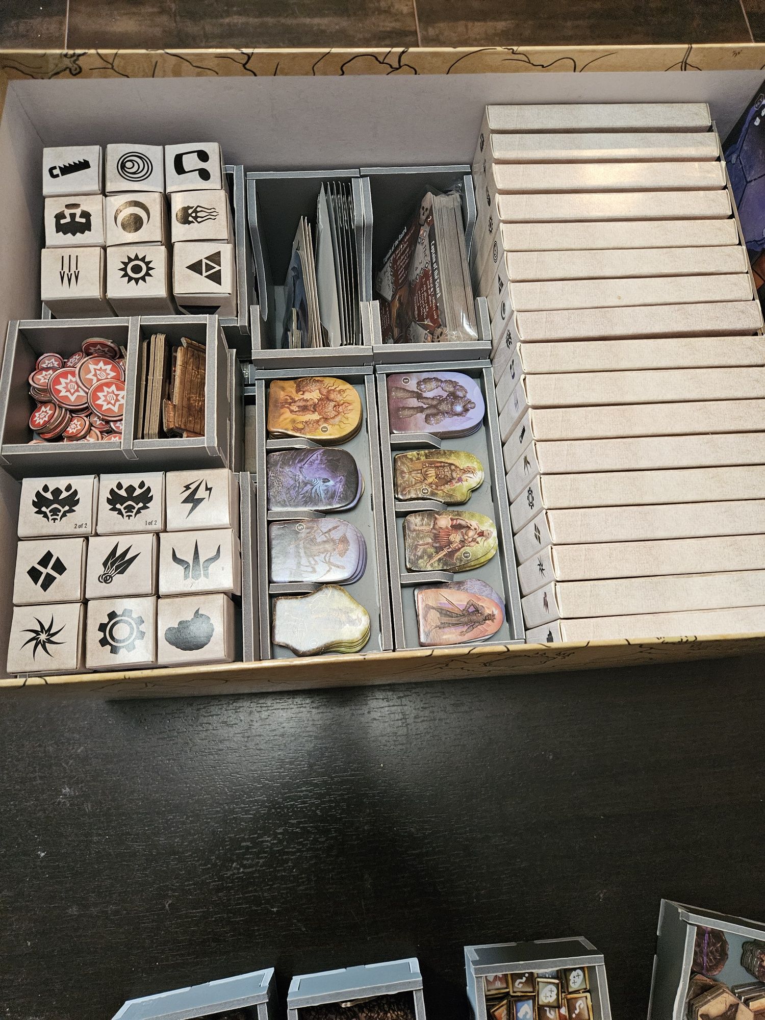 Настолна игра Gloomhaven