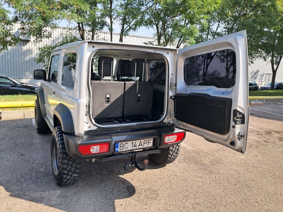 Suzuki Jimny, Autoturism, 4x4, Blocanți.