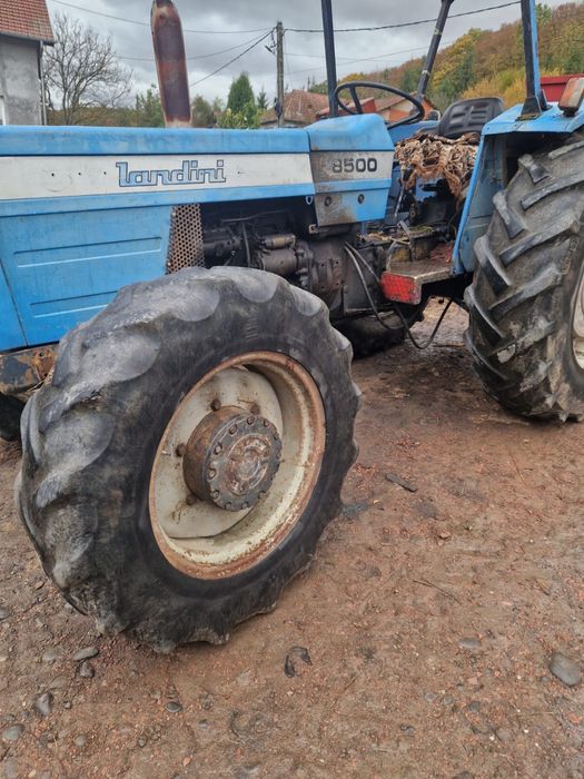 vand tractor si plug