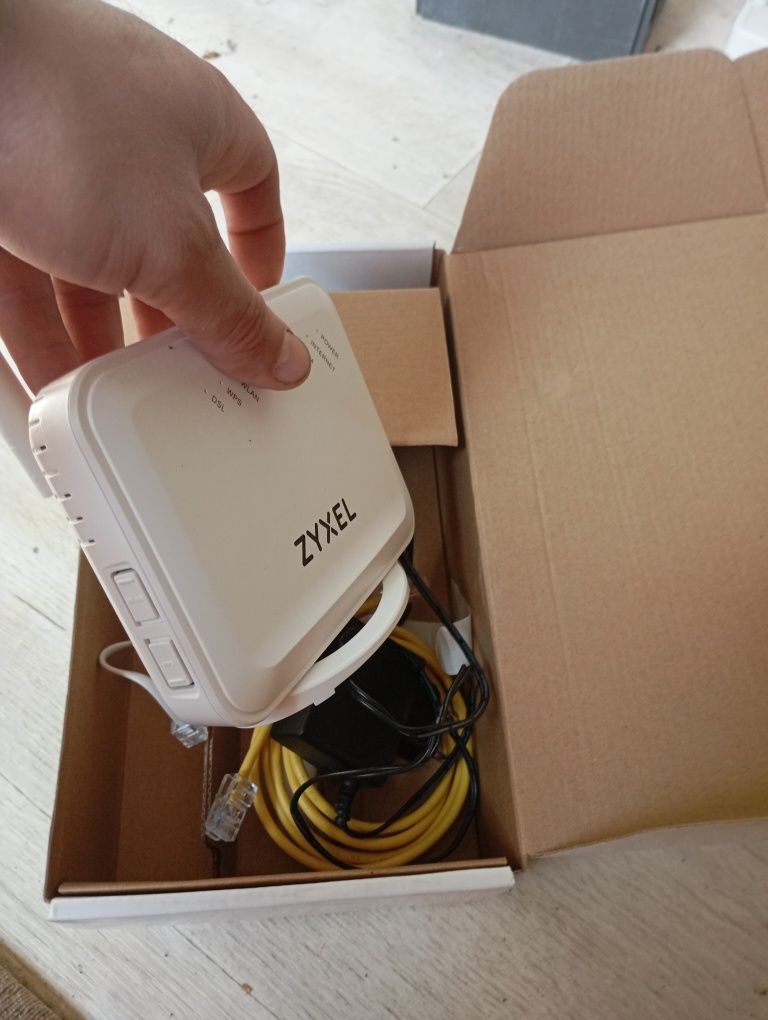 Продам Роутер WiFi