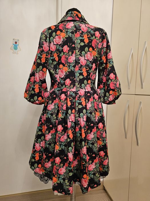 Rochie cu motive florale