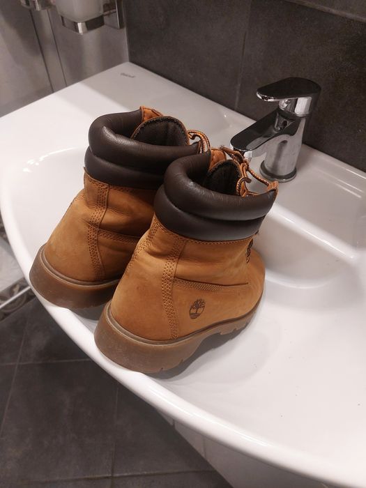 Продавам зимни боти Timberland 42