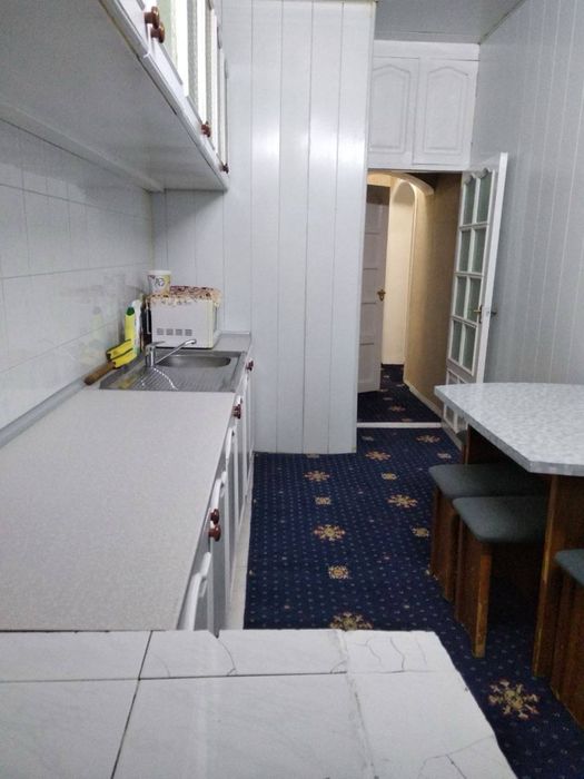 Oylik kvartira Qzlarga Tinchlik metro oldidan