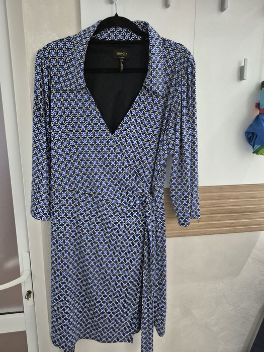 Rochie albastru cu negru