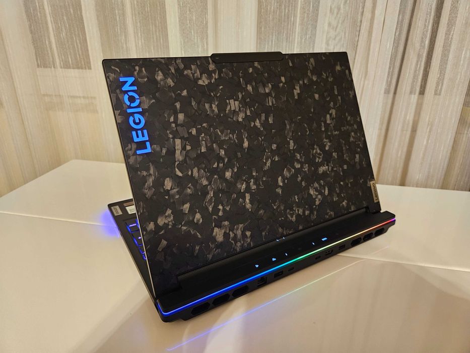 Lenovo Legion 9 16IRX9