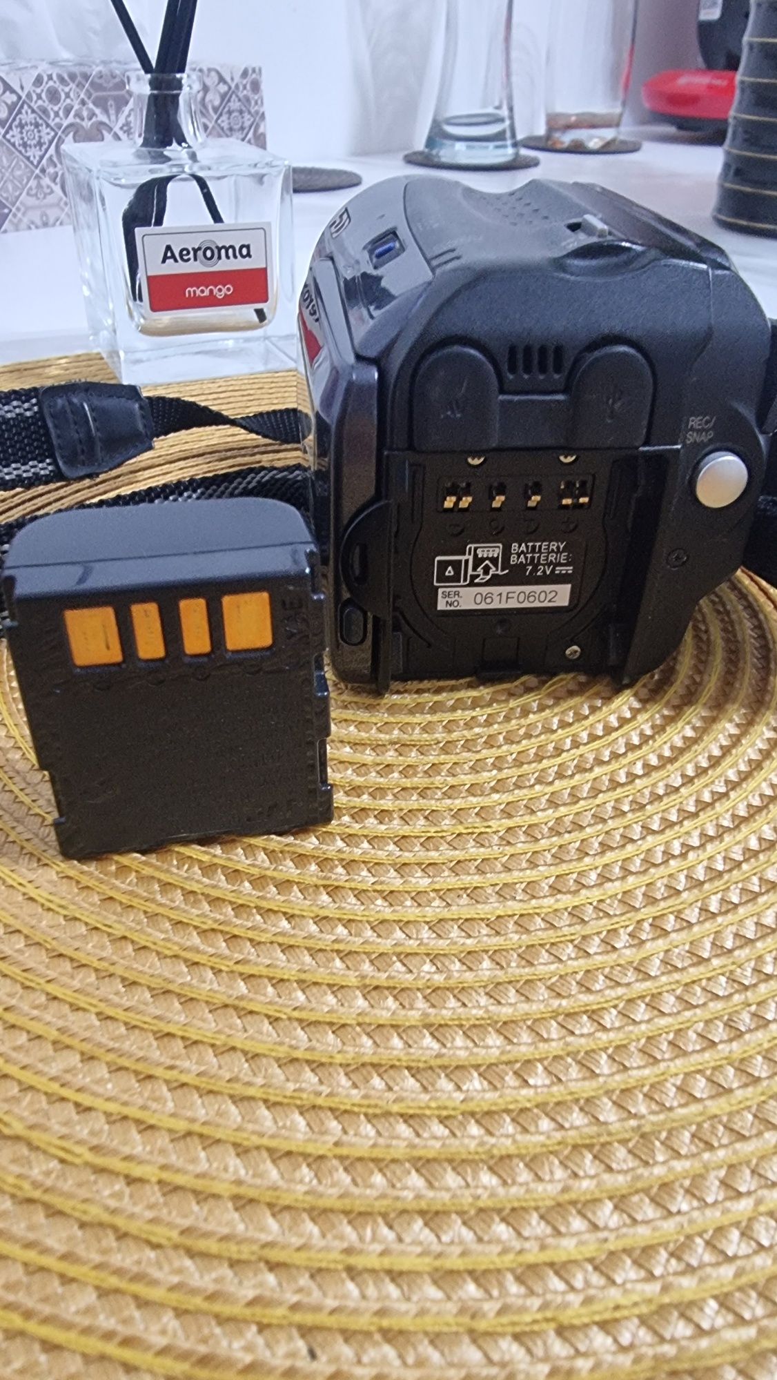 Camera foto-video JVC cu hdd 30gb ,arta,drumetie, colecție