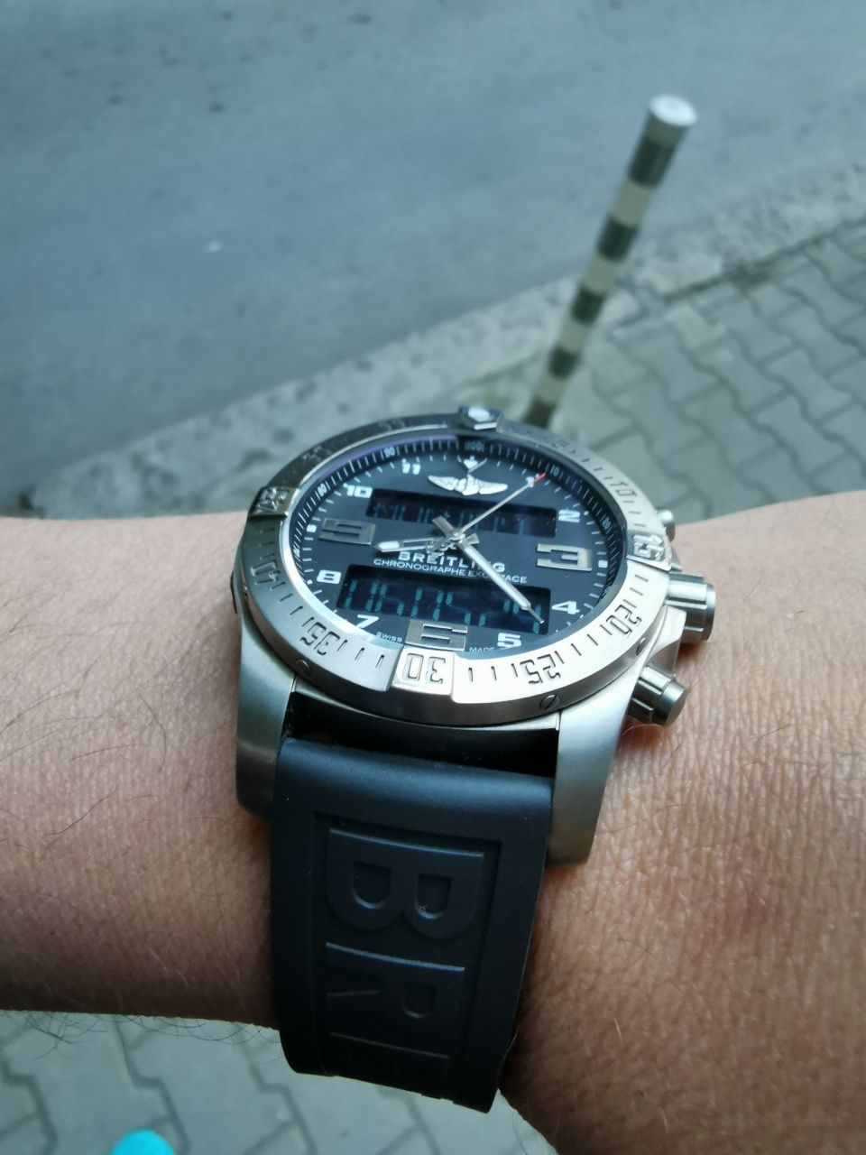 Продавам breitling b55 exospace connekted