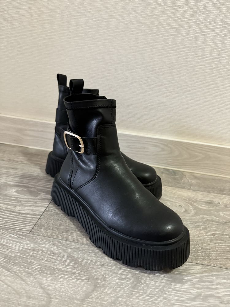 Продам ботинки Zara р.33