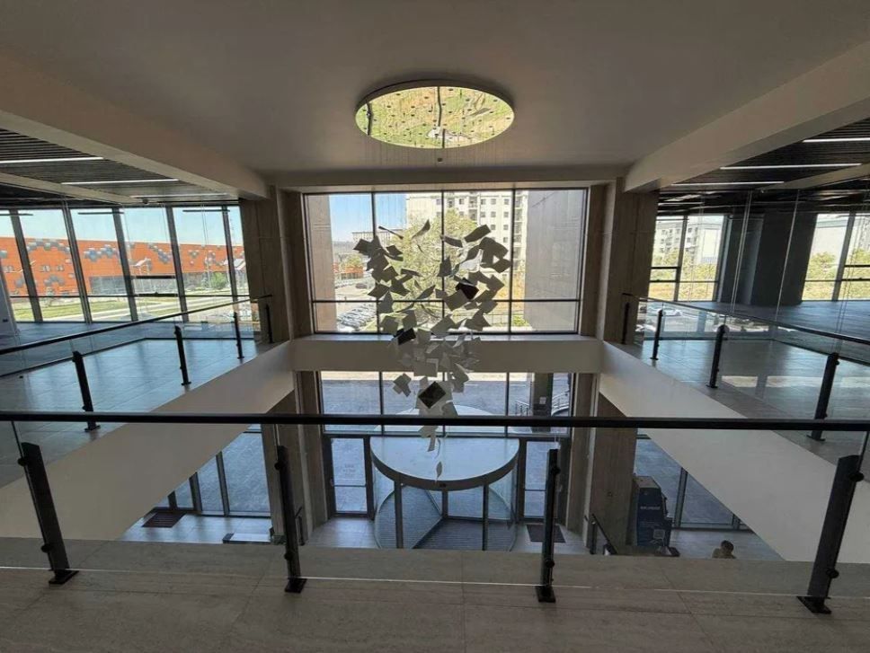 Аренда офиса на Ул. Бобура. ТЦ Next. 350 м²