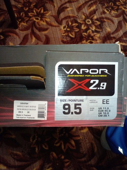 Продам коньки новые