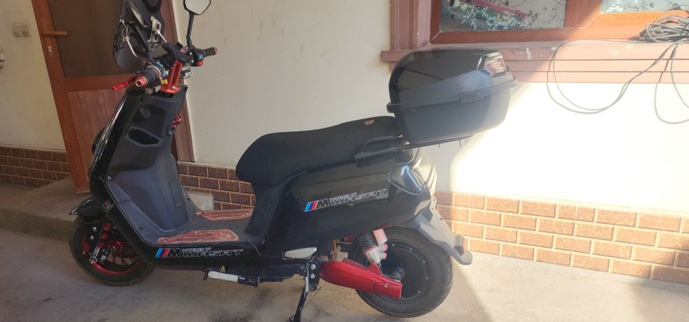 Skuter  BMW sfatlik