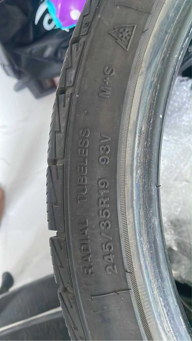 Зимни гуми 245/35 R19