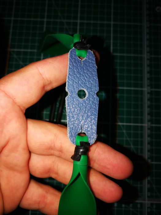 Prastie R10 REVOLUTION placaj MESTEACAN+gume foarte puternice