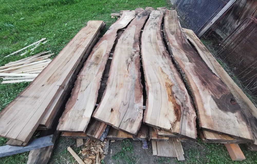 Vând scândură groasă de nuc, diferite dimensiuni