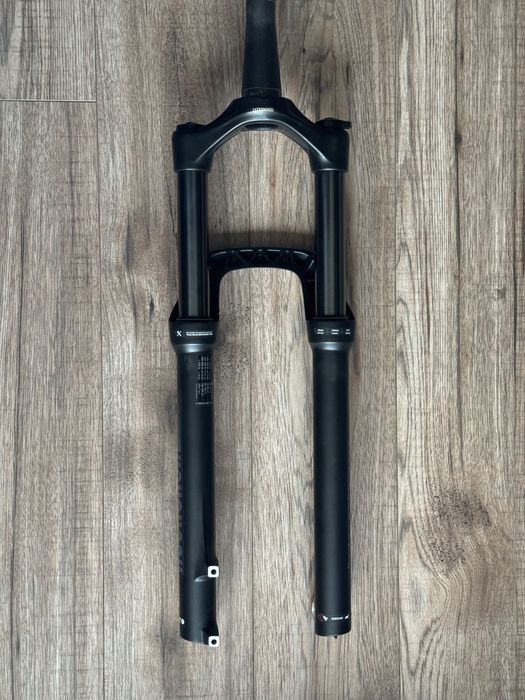 Вилка Rockshox recon silver 27.5 140mm 2025г.