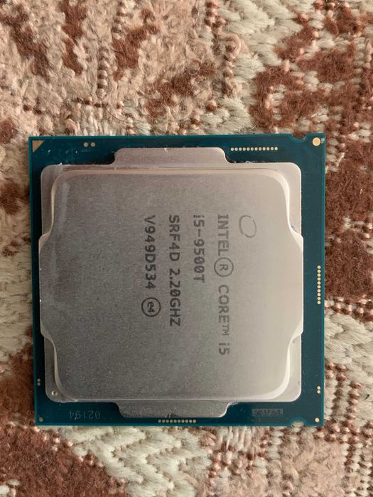 procesor intel i5 9500 T 180 lei