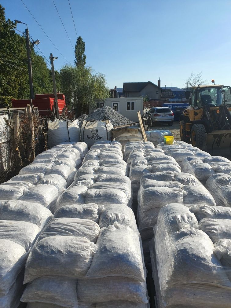 Marmura sparta mozaic si praf marmura de Ruschita 35 lei sac de 50 kg