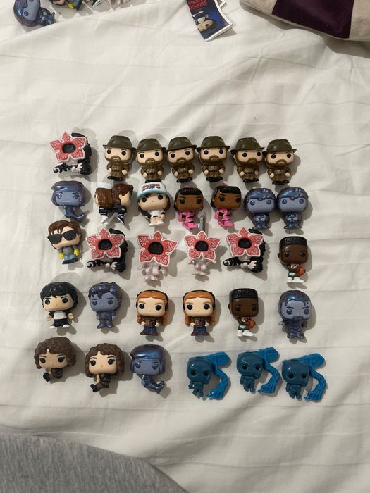 фигурки очень странные дела