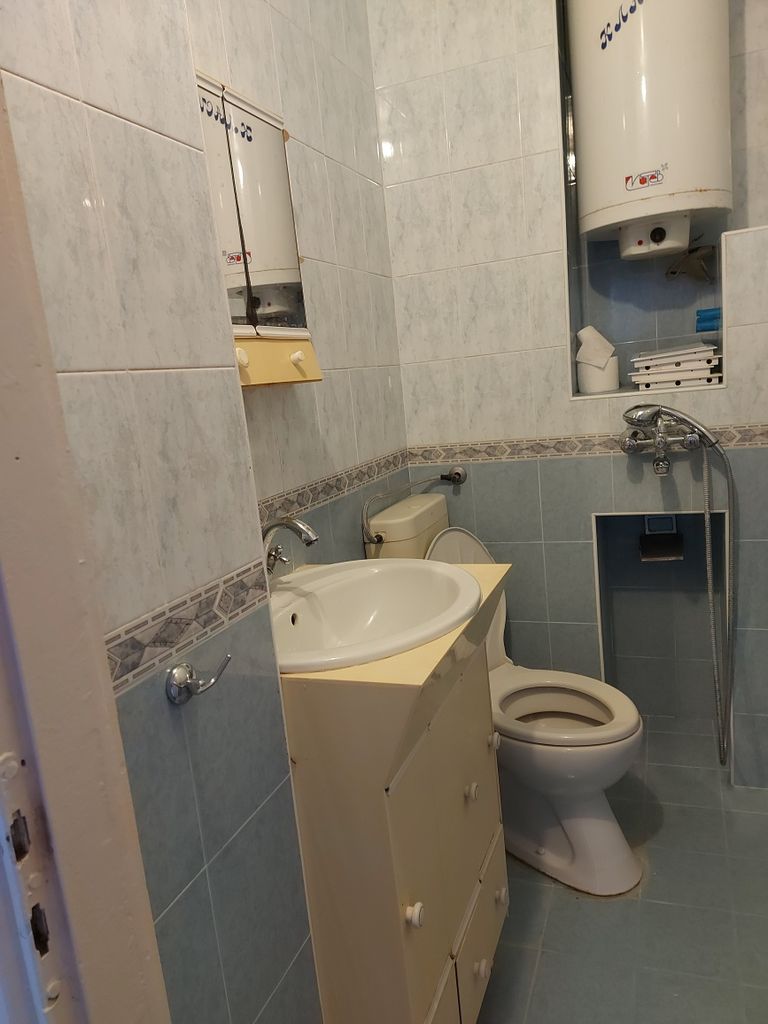 Дава се под наем Двустаен апартамент в Варна, Младост 2 - 55 кв.м за 331.5 € - Снимка #3