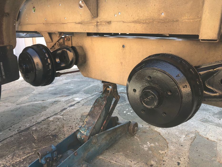 Vând platformă Brenderup Thule stare impecabilă înmatriculată