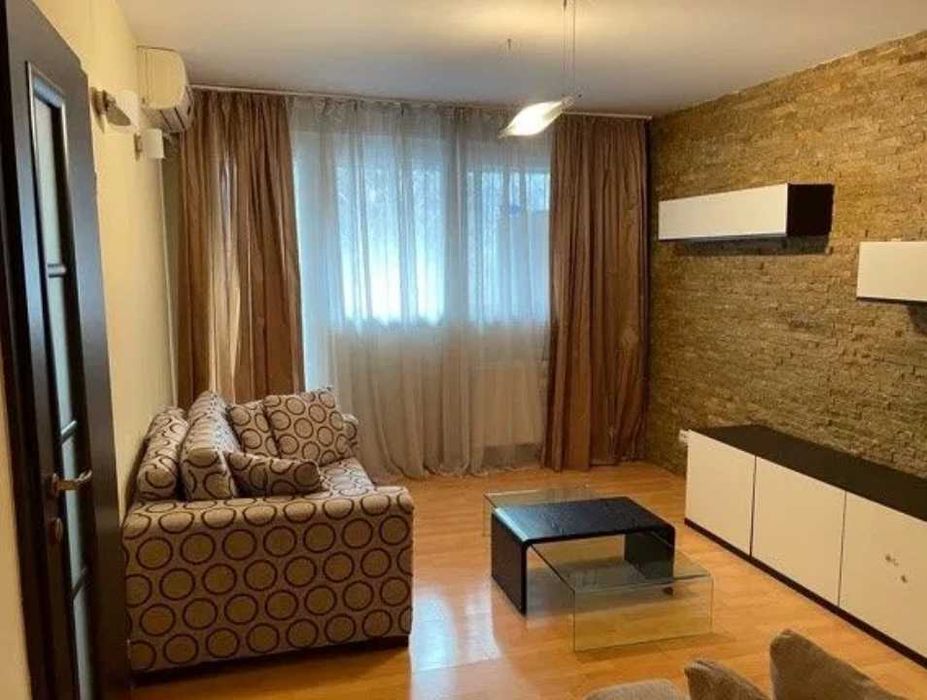 Дава се под наем Двустаен апартамент в Пловдив, Коматево - 60 кв.м за 270.3 € - Снимка #1