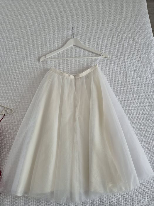 Top catifea cea mai buna calitate  și fusta tul natural .