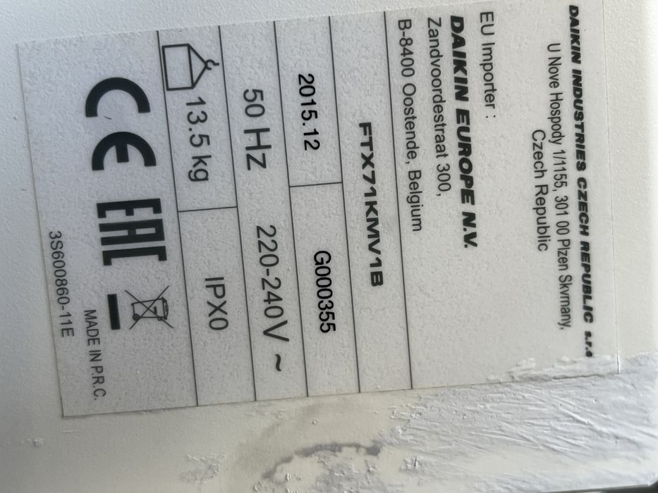 Vând AC Daikin 2400 Btu inverter