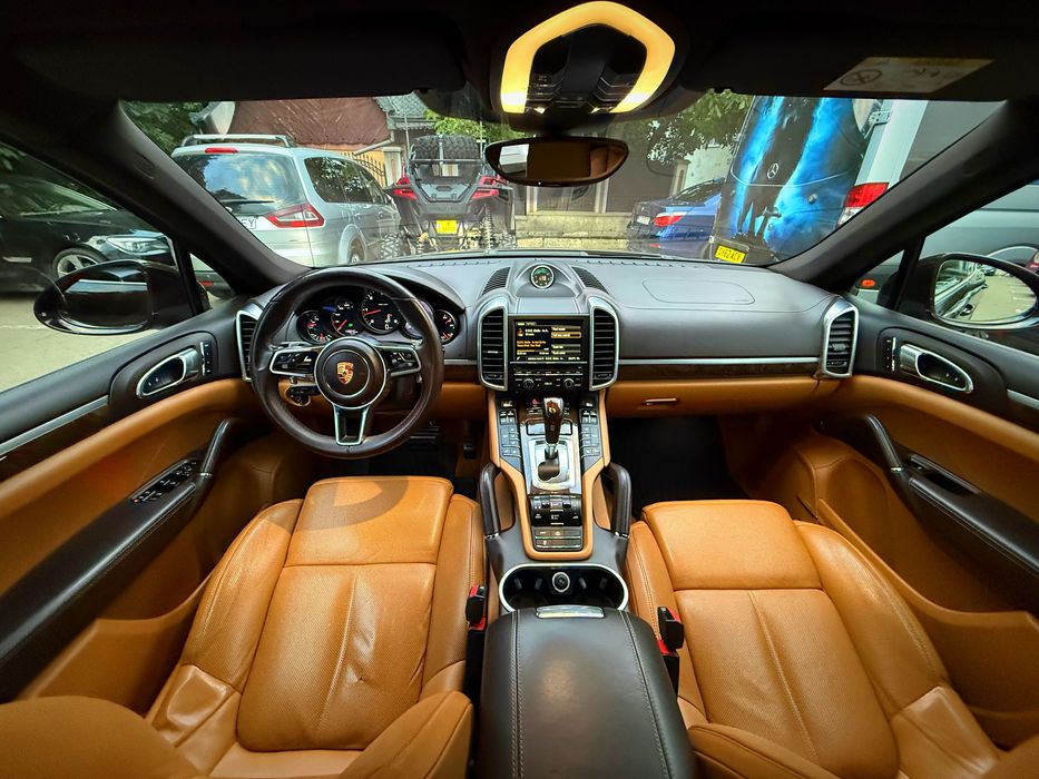 Porsche Cayenne 3.0 TDI Facelift Full Led 2015 KM REALI Foarte putini