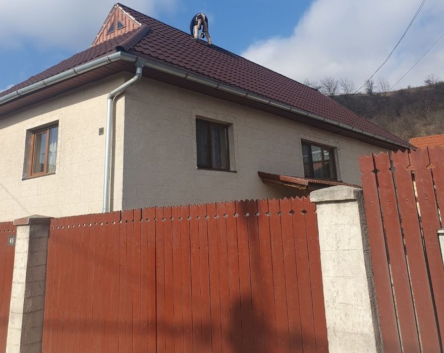 Vrei seriozitate maximă si un acoperiș durabil sună-ne