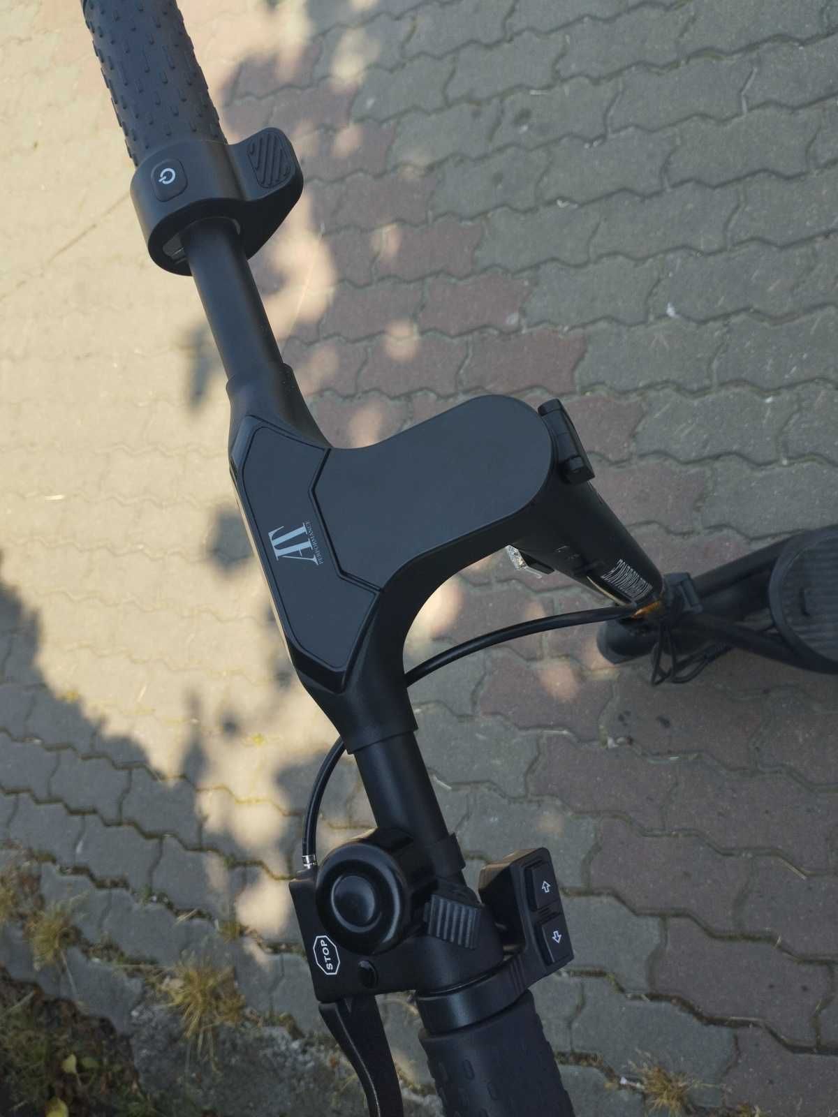 URGENT -Trotineta electrica la 1400 LEI (50% reducere) STARE FOARTE BN