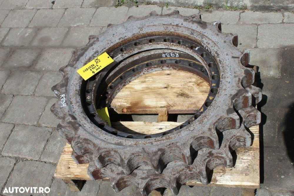 roti dintate / stelute lanturi excavator pe senile liebherr r934