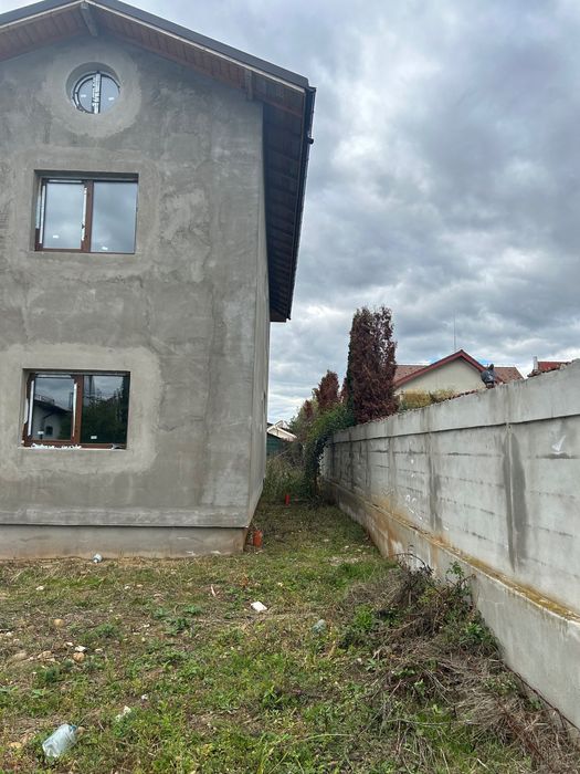 Casa în Târgoviște la doar 3 km de centru!!! Zona Peco Helene
