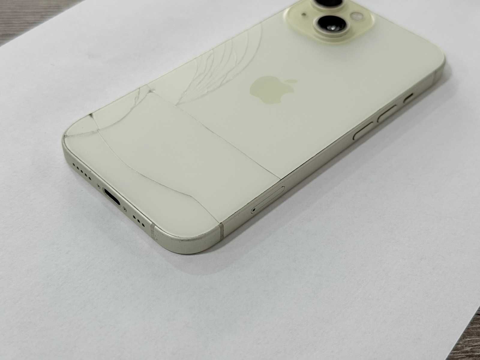 Продавам Iphone 15 128gb