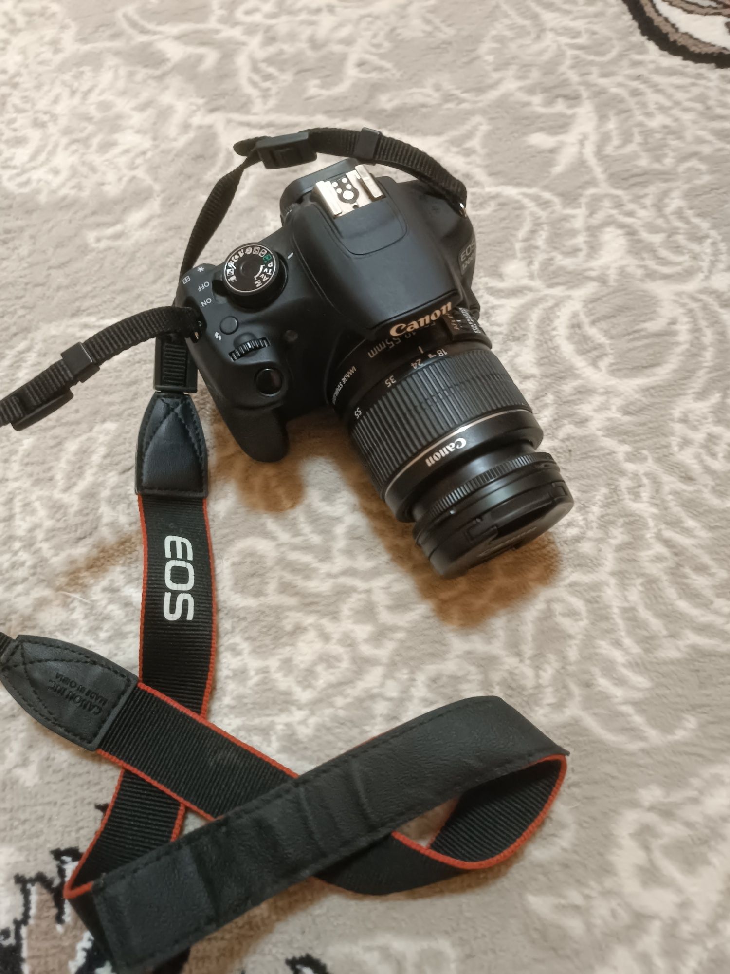 Canon  EOS 1200D