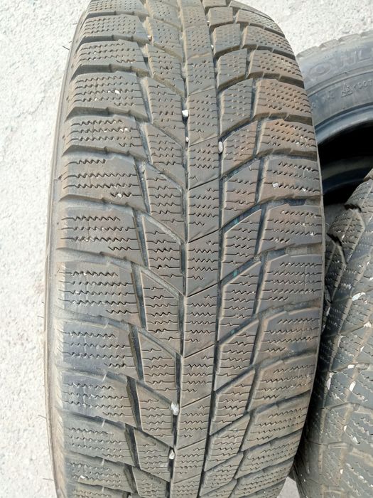 Продам зимние шины TRIANGLE 185/70/14