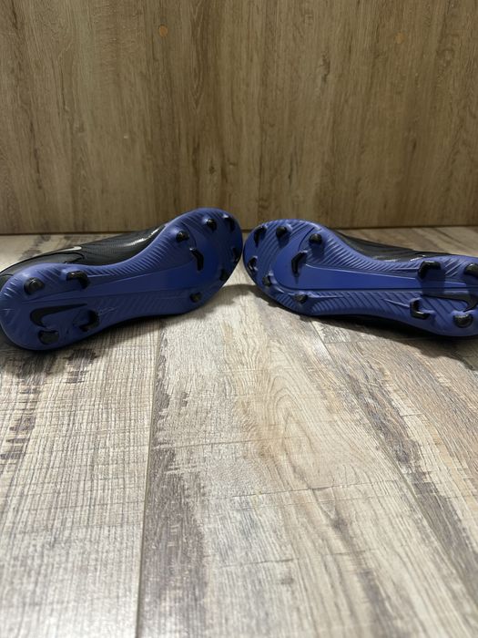 Оригинални Nike Phantom бутонки