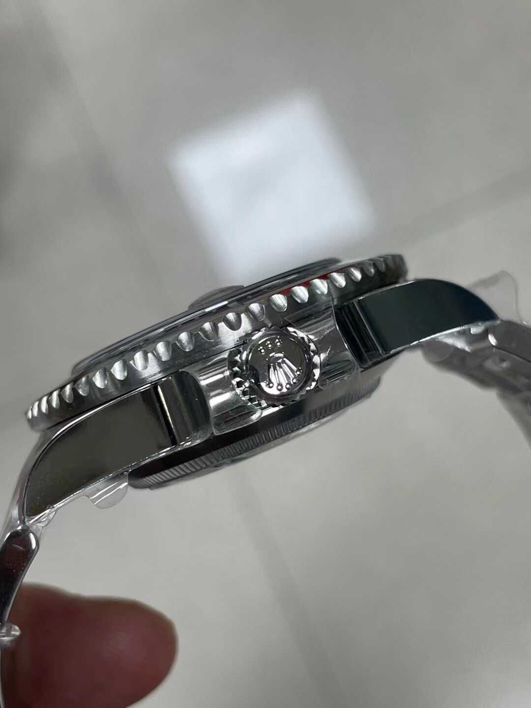 Rolex Sea-Dweller 43mm Argintiu