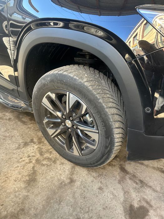 R17. Largo SROCHNO SATILAD (zimniy yolka baloni)