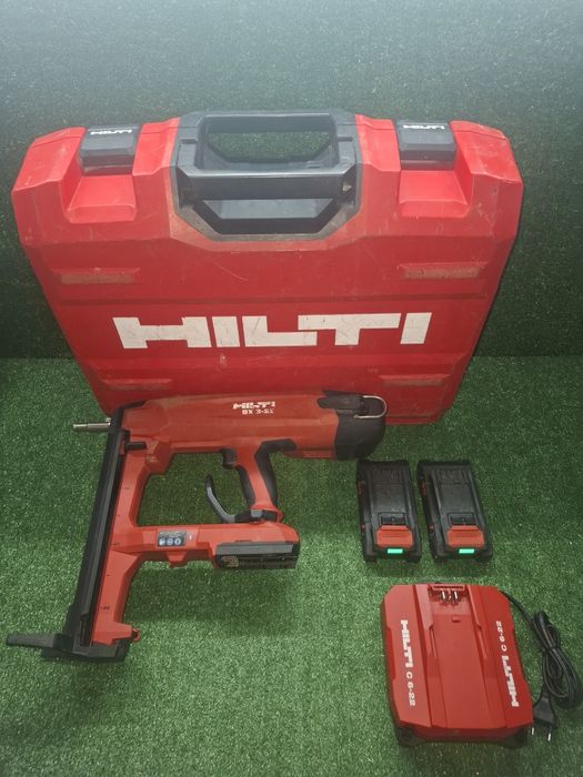 Пистолет на Hilti BX 3-22 за директен монтаж с 2 батерии по 4 ампера