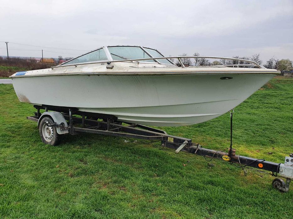 Barca marca Rosoma TIP AMF Crestliner 775 - licitatie publica