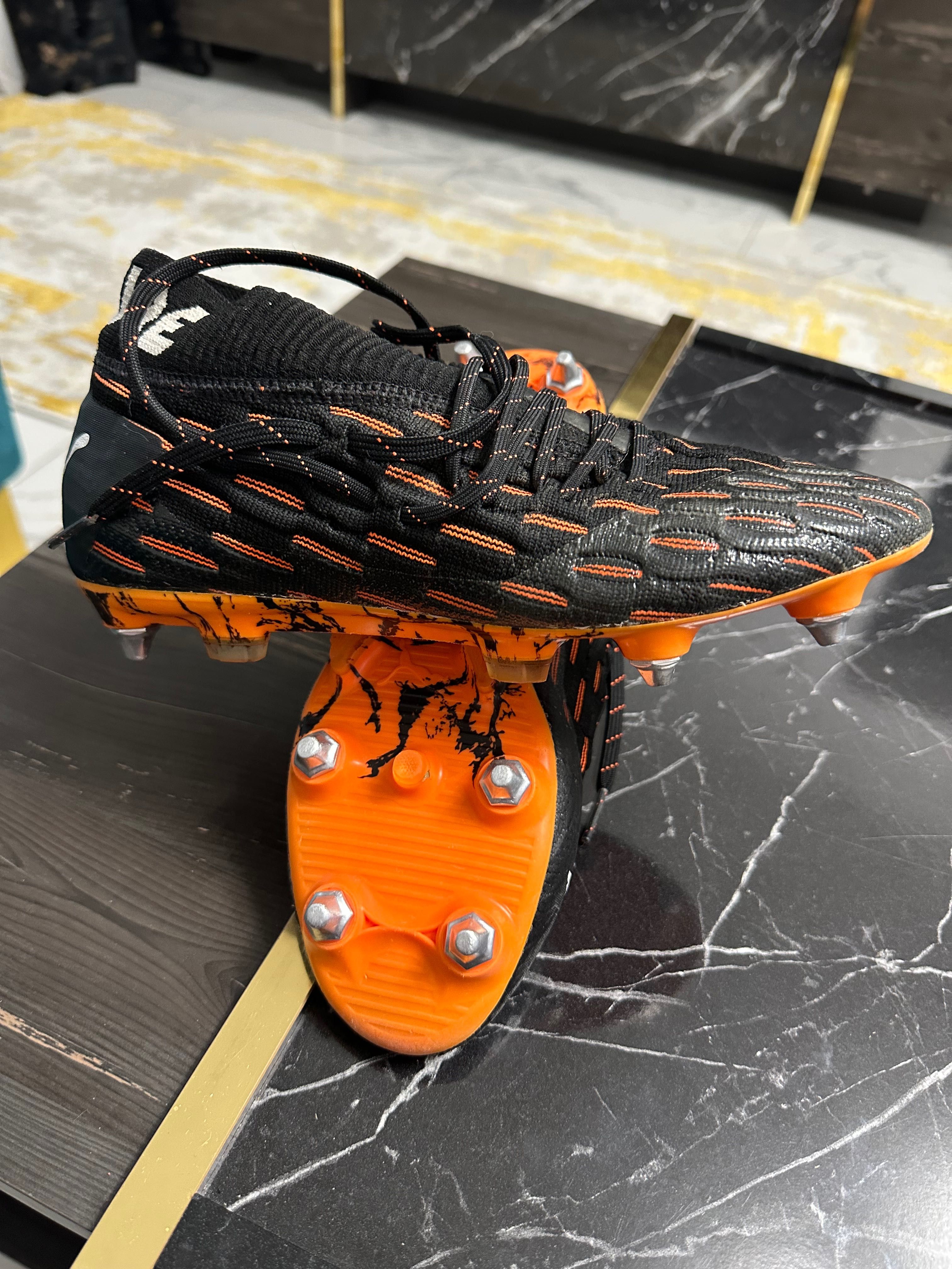 Ghete de fotbal puma