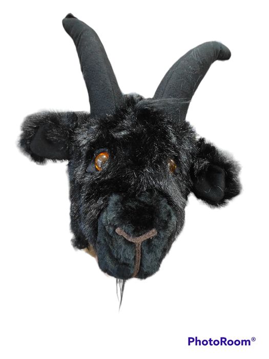 Шапки с лица на животни