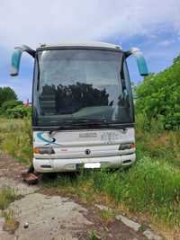 autobuz Iveco Touring