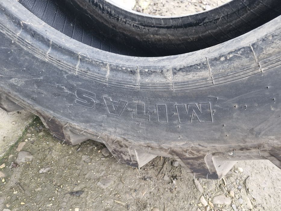 Vând anvelopa 16.9 r28